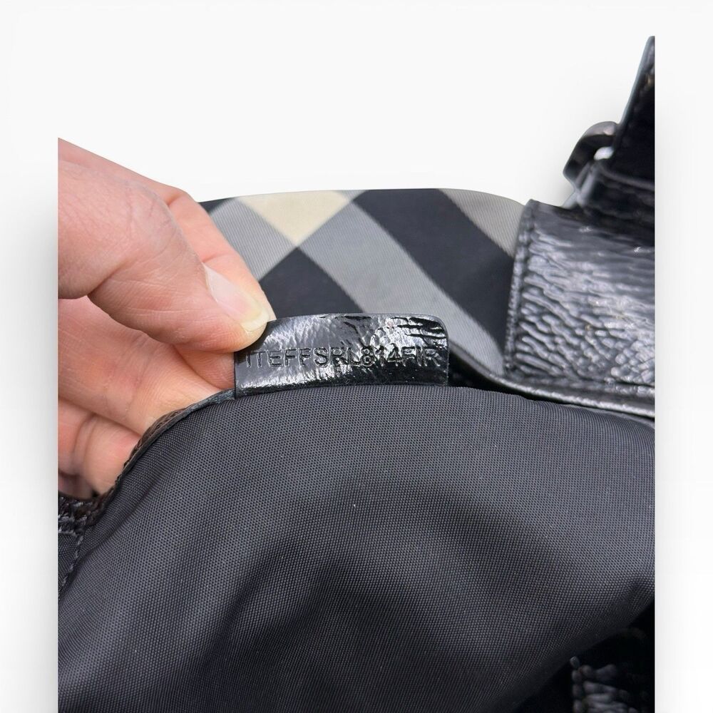 BURBERRY BEAT CHECK VICTORIA NYLON PATENT LEATHER TOTE BAG - Picture 10 of 12